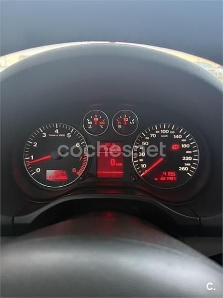 Negro Usado 2006 Audi A3 Attraction Berlina | 3000 € (Super precio) - Imagen 1/4
