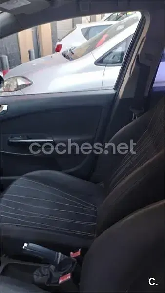 Usado Opel Corsa Cosmo 90 CV (66 kW) 2009 Gris / plata Utilitario