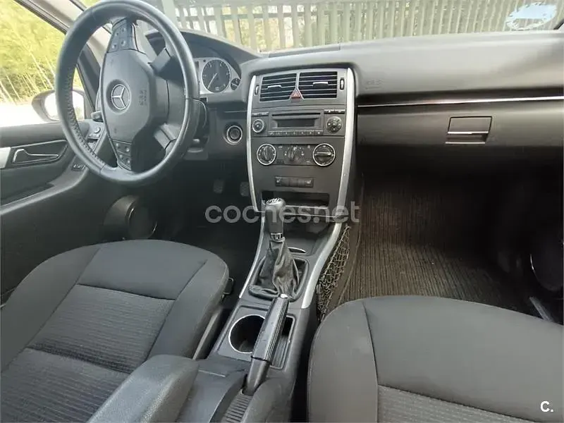 Usado Mercedes B180 109 CV (80 kW) 2007 Azul Monovolumen