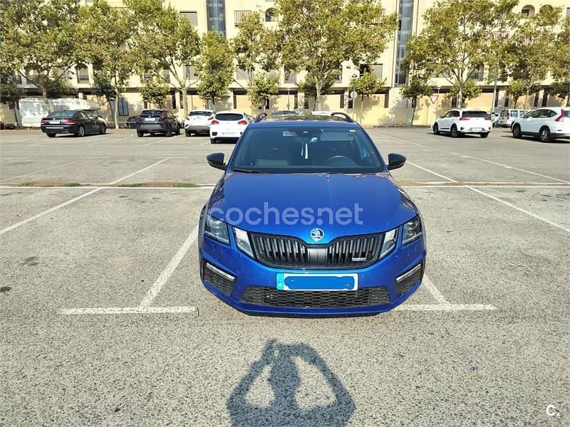 Azul Usado 2020 Skoda Octavia RS Familiar | 28.300 € (Un poco caro) - Imagen 1/4