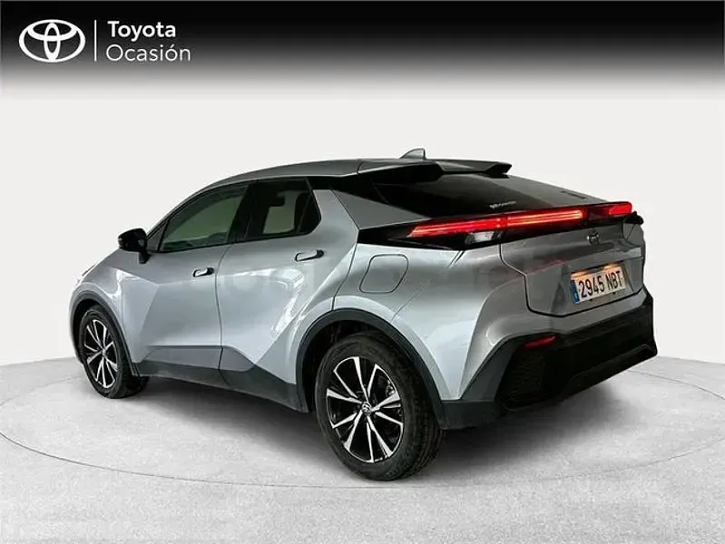 Usado Toyota C-HR Advance 140 CV (102 kW) 2025 Gris / plata SUV