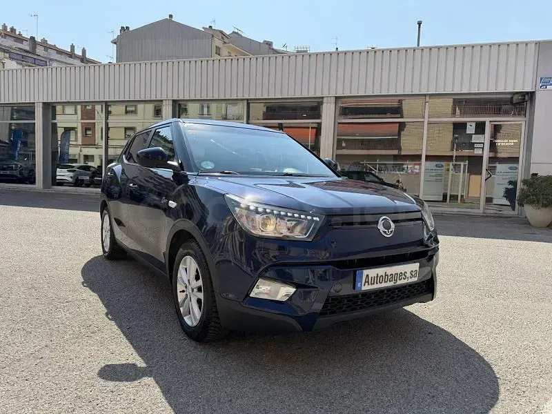Usado SsangYong Tivoli 115 CV (84 kW) 2017 Azul SUV