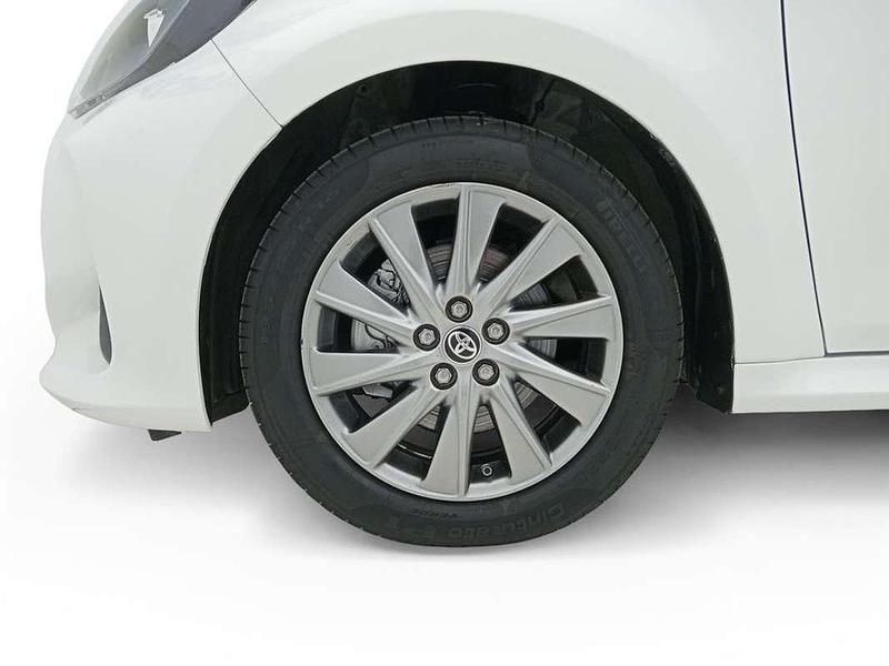 Blanco Usado 2023 Toyota Yaris Hybrid Active Utilitario | 16.485 € (Buen precio) - Imagen 1/3