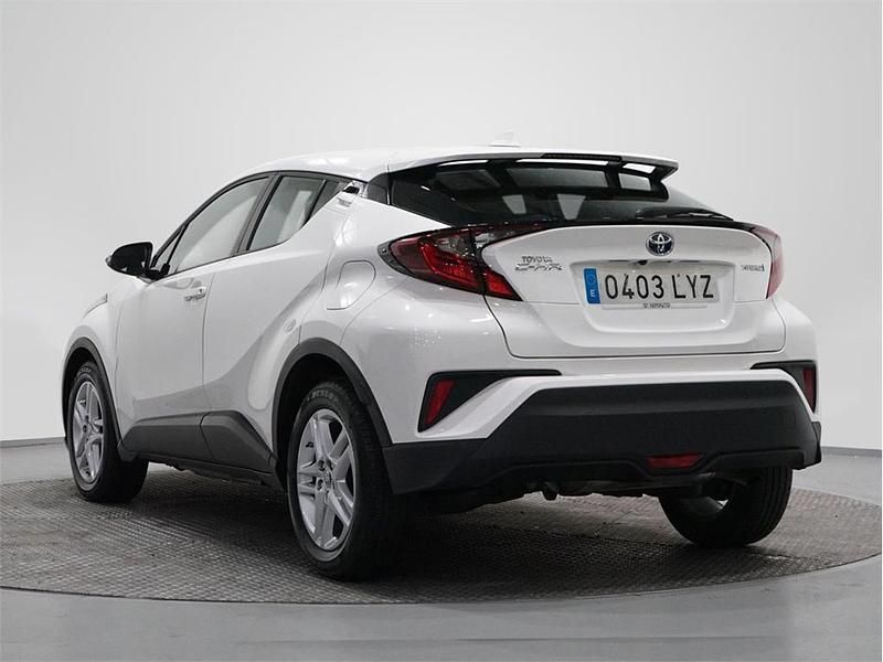 Usado Toyota C-HR Active 122 CV (89 kW) 2022 Blanco classic SUV