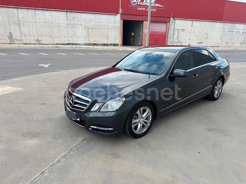 Gris / plata Usado 2012 Mercedes E220 Elegance Berlina | 7990 € (Buen precio) - Imagen 1/4