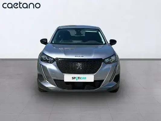 Usado Peugeot 2008 Active 100 CV (73 kW) 2022 SUV