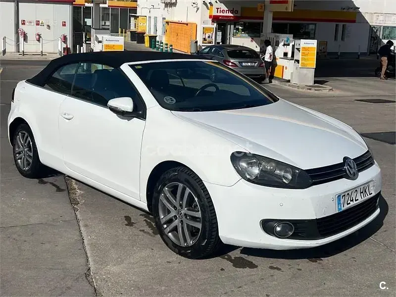 Usado VW Golf Cabriolet 105 CV (77 kW) 2012 Blanco Descapotable
