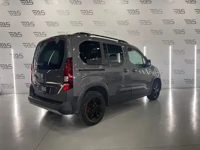 Usado Peugeot Rifter GT-line 2018 Gris Monovolumen
