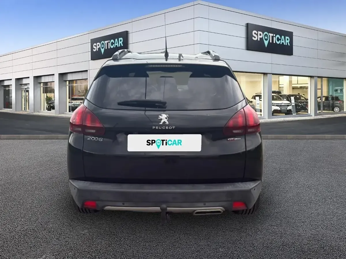 Usado Peugeot 2008 GT-line 110 CV (80 kW) 2018 Negro SUV