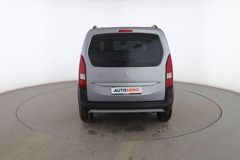 Usado Peugeot Rifter Allure 110 CV (80 kW) 2023 Gris Monovolumen