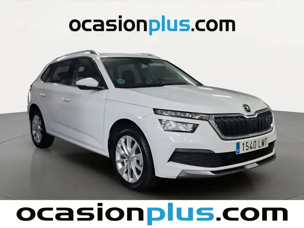 Usado Skoda Kamiq Ambition 110 CV (80 kW) 2021 Blanco SUV
