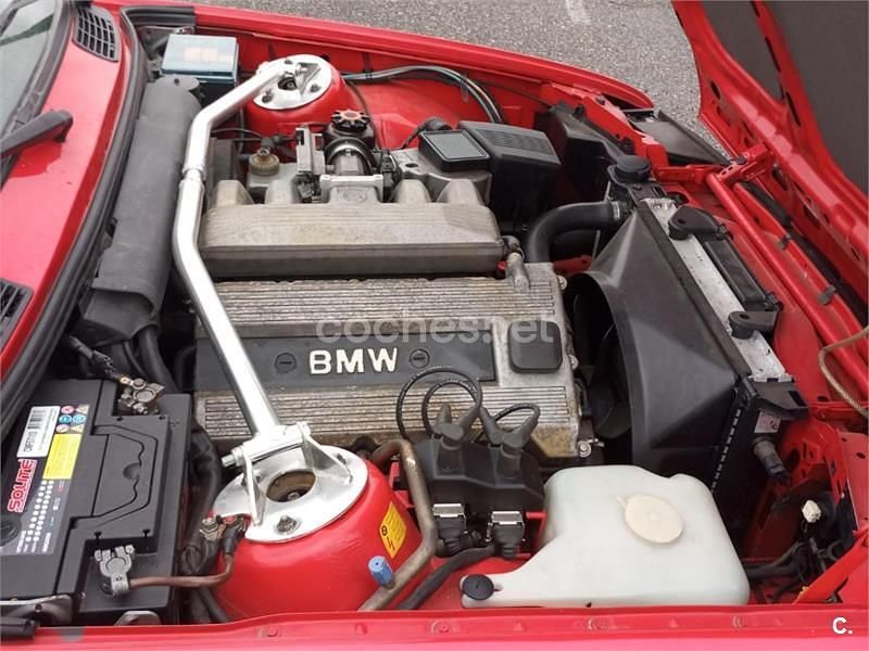 Rojo Usado 1992 BMW 318 Coupe | 11.900 € - Imagen 1/4
