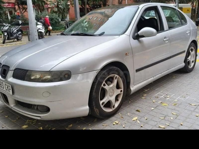 Gris / plata Usado 2004 Seat Leon Sport Berlina | 1950 € (Buen precio) - Imagen 1/4