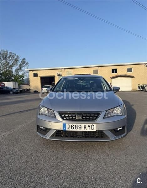 Usado Seat Leon XCELLENCE 150 CV (110 kW) 2019 Gris / plata Berlina