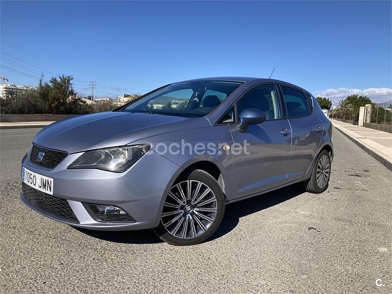 Usado Seat Ibiza CONNECT 110 CV (80 kW) 2016 Gris / plata Berlina