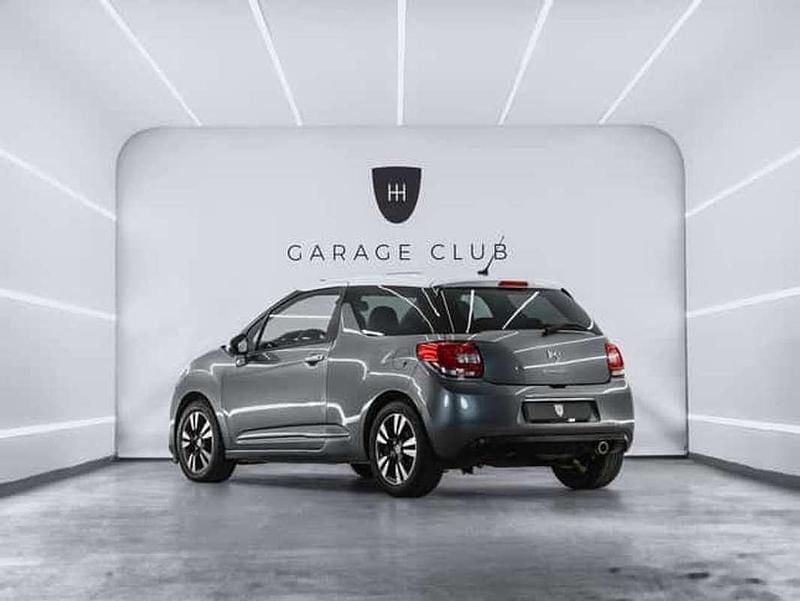 Usado Citroën DS3 68 CV (50 kW) 2011 Gris Utilitario