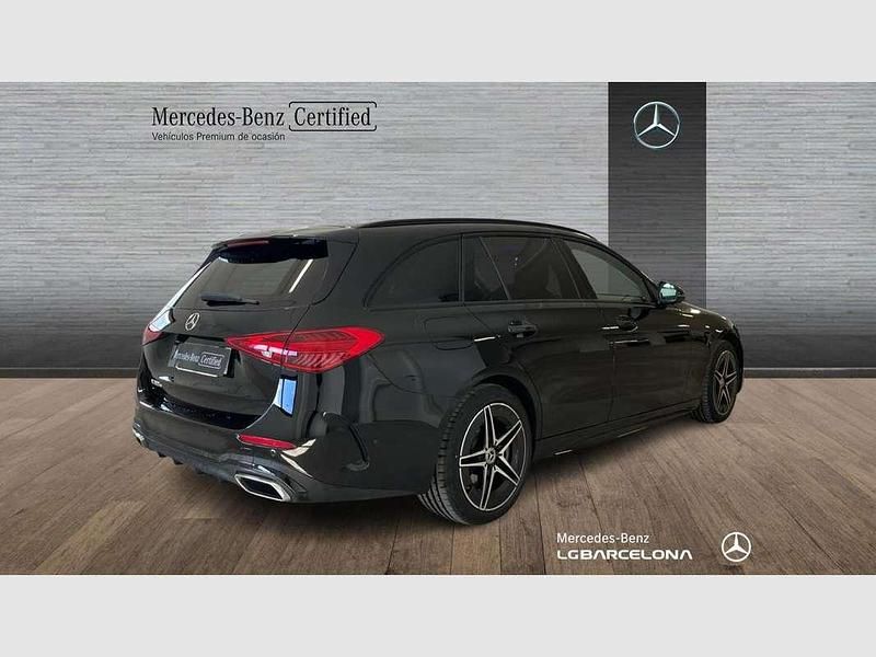 Usado Mercedes C300e 313 CV (230 kW) 2024 Pintura estándar: negro estánd Familiar