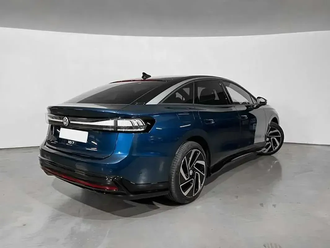 Usado VW ID.7 Pro 210 kW (286 CV) 2024 Azul Berlina