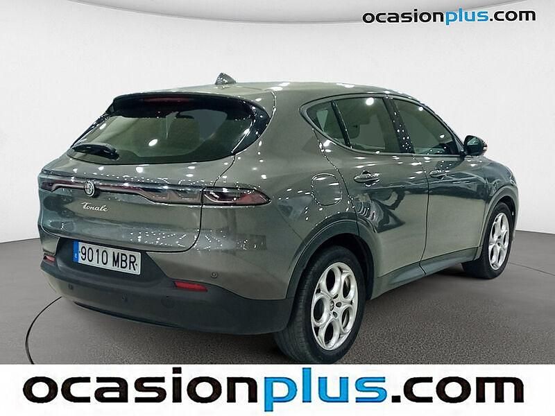 Usado Alfa Romeo Tonale Sprint 130 CV (95 kW) 2022 Gris SUV