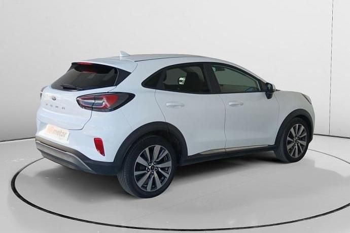 Usado Ford Puma Titanium 125 CV (91 kW) 2022 Negro SUV