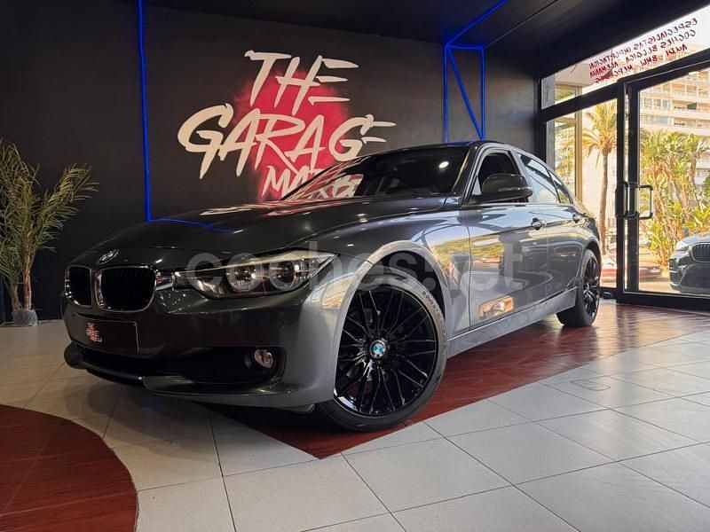 Gris / plata Usado 2015 BMW 316 Berlina | 13.900 € (Precio justo) - Imagen 1/4