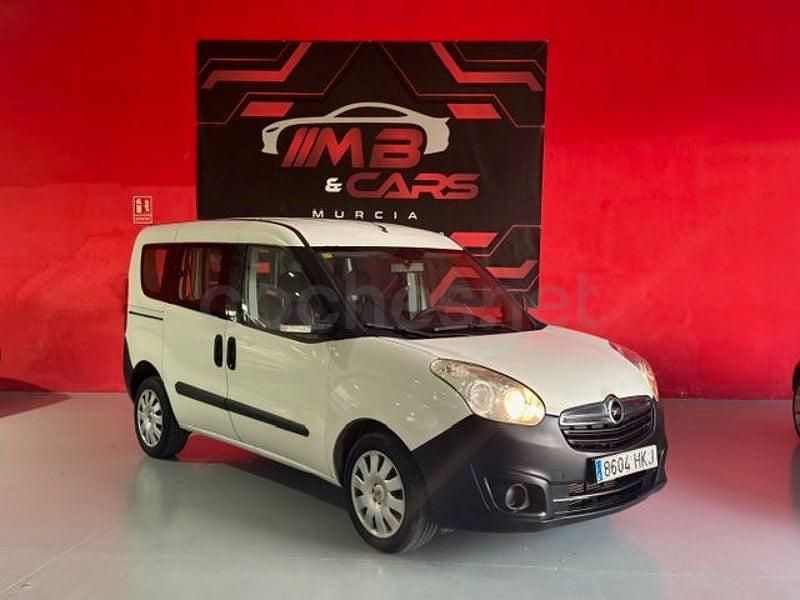 Usado Opel Combo Expression 90 CV (66 kW) 2012 Blanco Monovolumen