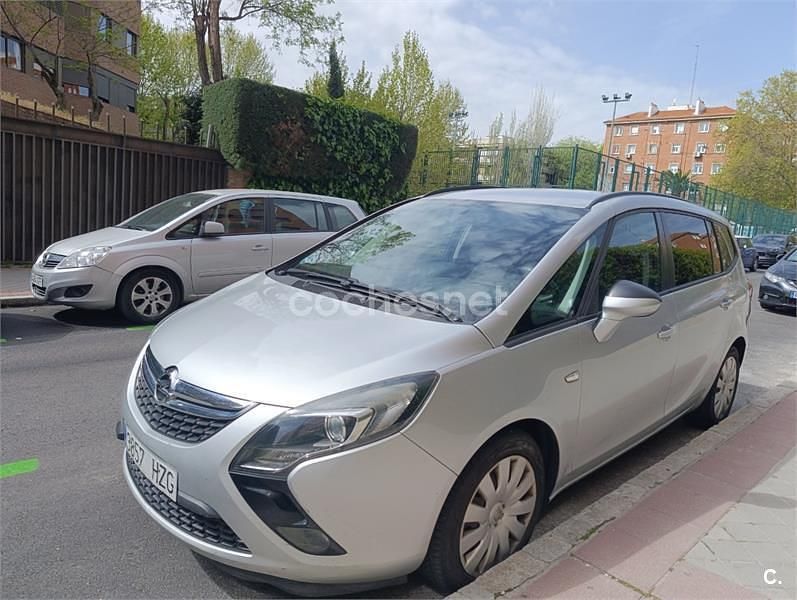 Usado Opel Zafira Tourer Selective 136 CV (100 kW) 2014 Gris / plata Monovolumen