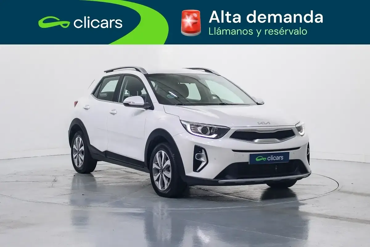 Usado Kia Stonic 101 CV (74 kW) 2025 Blanco SUV