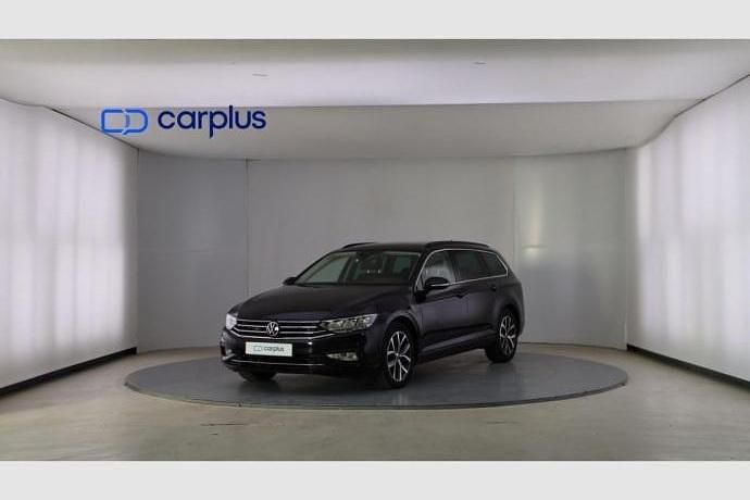 Negro Usado 2021 VW Passat Executive Familiar | 19.890 € (Precio justo) - Imagen 1/4