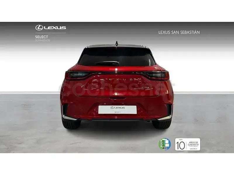 Usado Lexus LBX 136 CV (100 kW) 2026 Rojo SUV