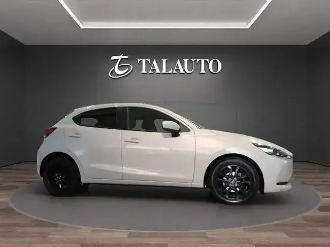 Usado Mazda 2 Edition 90 CV (66 kW) 2020 Gris Berlina