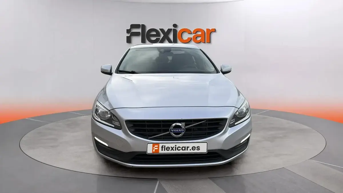 Begagnad Volvo S60 Momentum 120 HK (88 kW) 2016 Grå Sedan