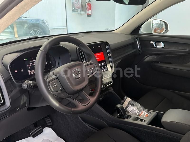 Nuevo Volvo XC40 163 CV (119 kW) 2025 Blanco SUV