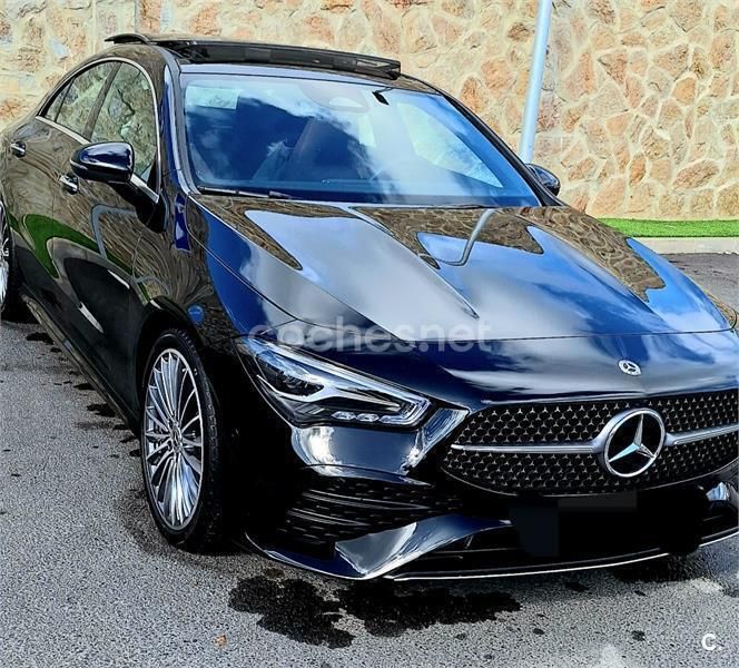 Negro Usado 2024 Mercedes CLA220 Berlina | 42.000 € (Un poco caro) - Imagen 1/4