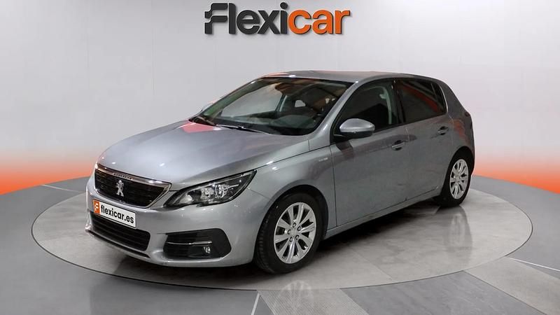 Usado Peugeot 308 Style 131 CV (96 kW) 2020 Gris Utilitario