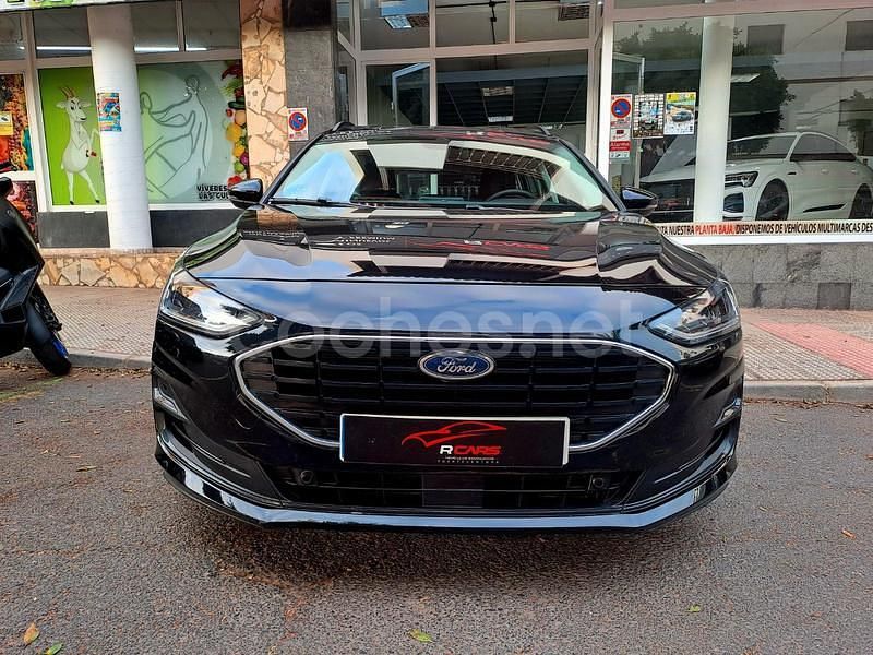 Usado Ford Focus Trend 120 CV (88 kW) 2022 Negro Familiar