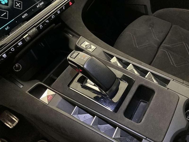 Usado DS Automobiles DS7 Crossback Performance Line Plus 300 CV (220 kW) 2022 Blanco SUV