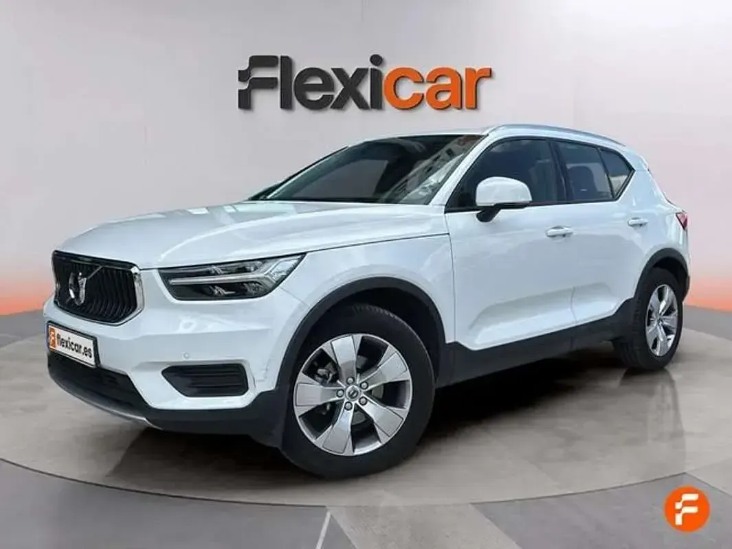 Usado Volvo XC40 Momentum 129 CV (94 kW) 2021 Blanco SUV
