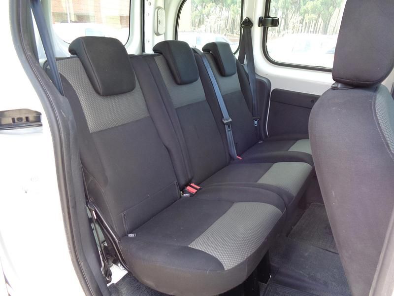 Usado Renault Kangoo 75 CV (55 kW) 2019 Blanco Monovolumen