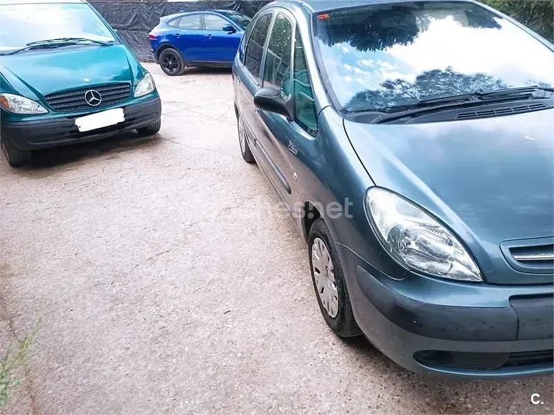 Usado Citroën Xsara Picasso 92 CV (67 kW) 2010 Gris / plata Monovolumen