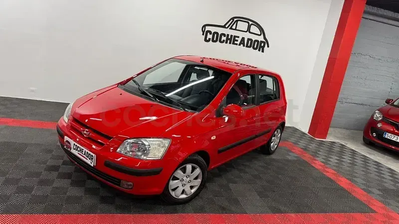 Usado Hyundai Getz GLS 82 CV (60 kW) 2004 Rojo Utilitario
