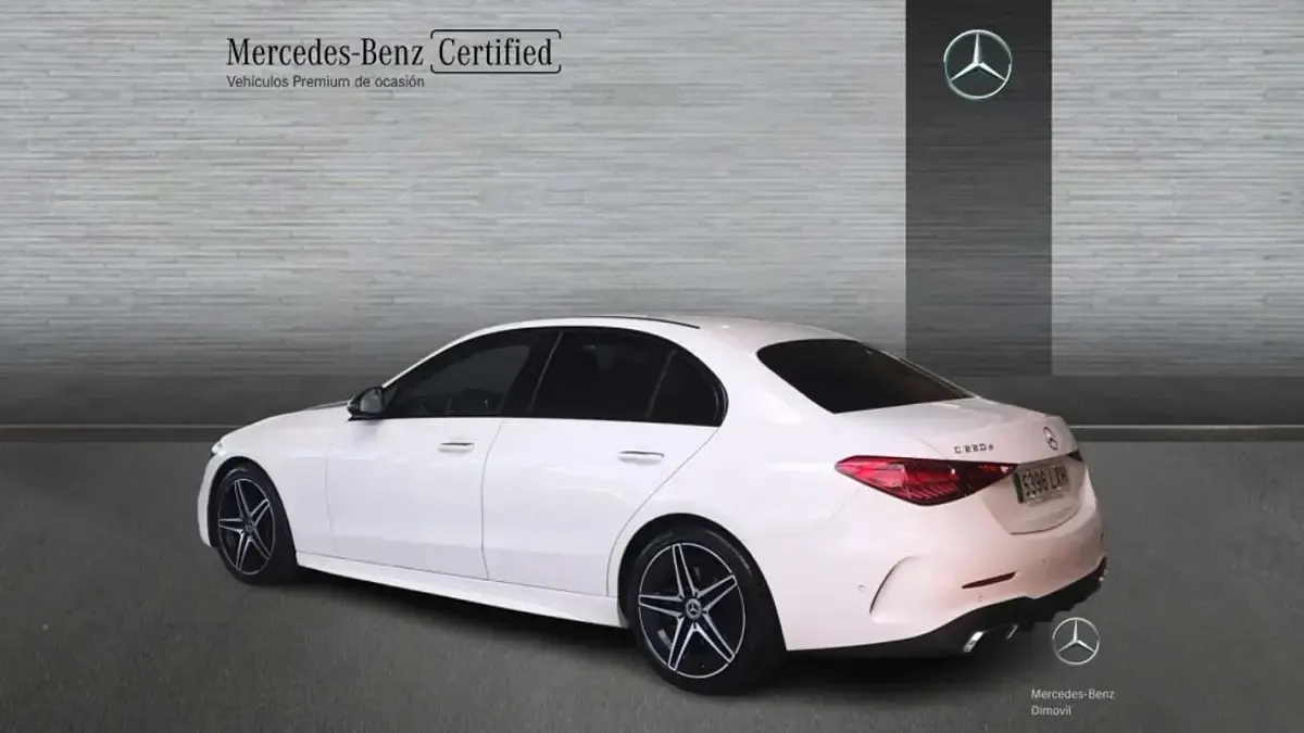 Usado Mercedes C220 AMG line 200 CV (147 kW) 2022 Blanco Berlina