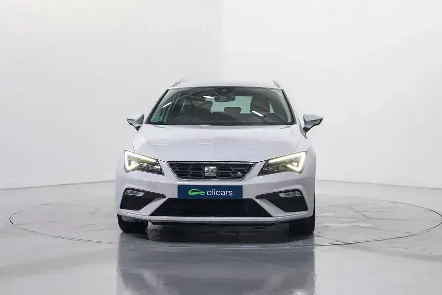 Usado Seat Leon FR 150 CV (110 kW) 2017 Blanco Familiar