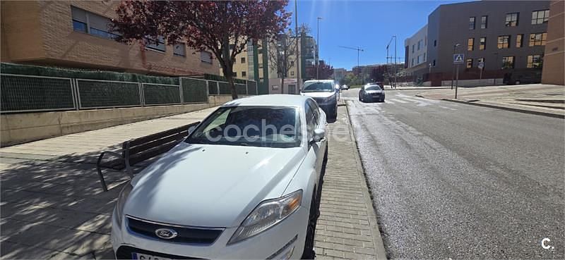 Usado Ford Mondeo Limited 115 CV (84 kW) 2012 Blanco Berlina