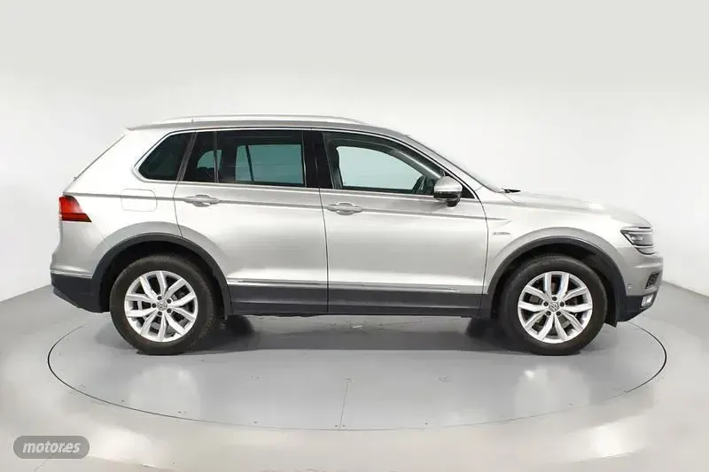 Usado VW Tiguan Sport 150 CV (110 kW) 2017 Plateado SUV