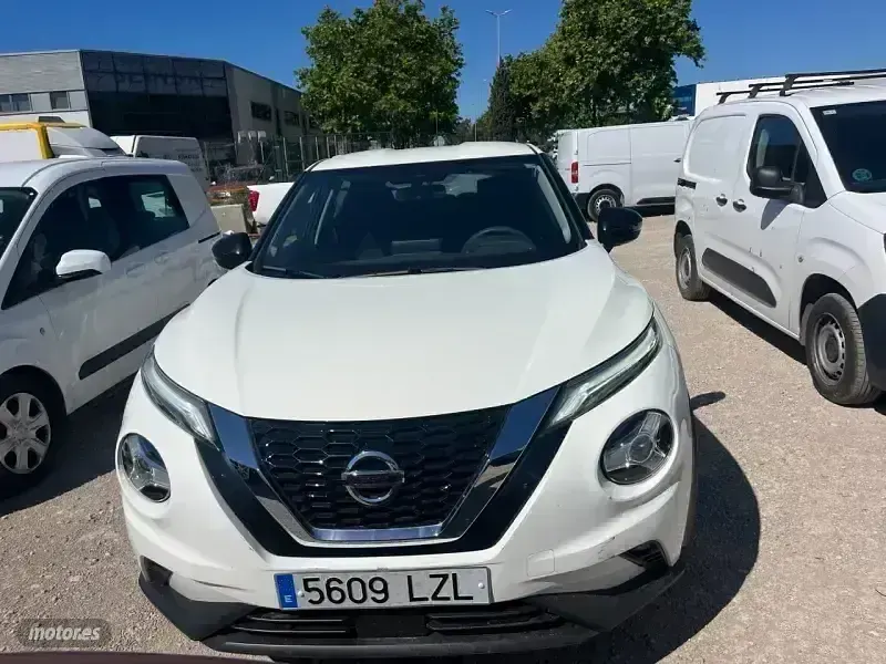 Usado Nissan Juke Acenta 114 CV (83 kW) 2022 Blanco SUV