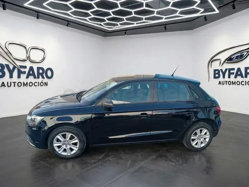 Usado Audi A1 Sportback Attraction 86 CV (63 kW) 2014 Negro Utilitario