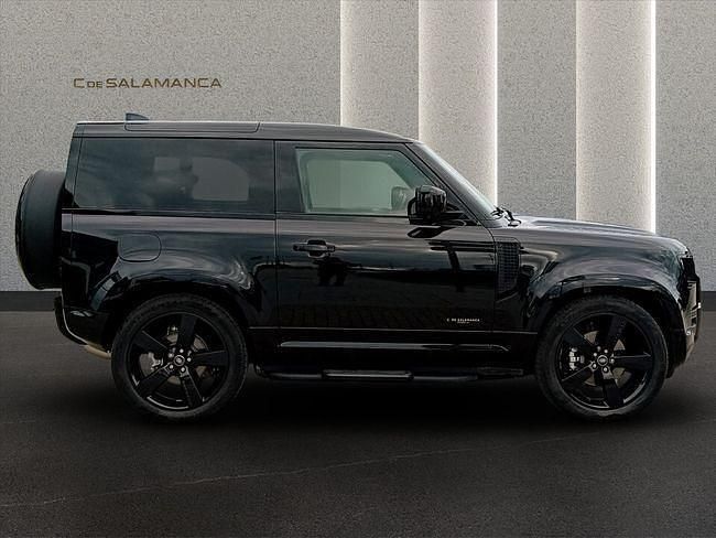 Usado Land Rover Defender SE Dynamic 250 HP (183 kW) 2025 Preto Citadino