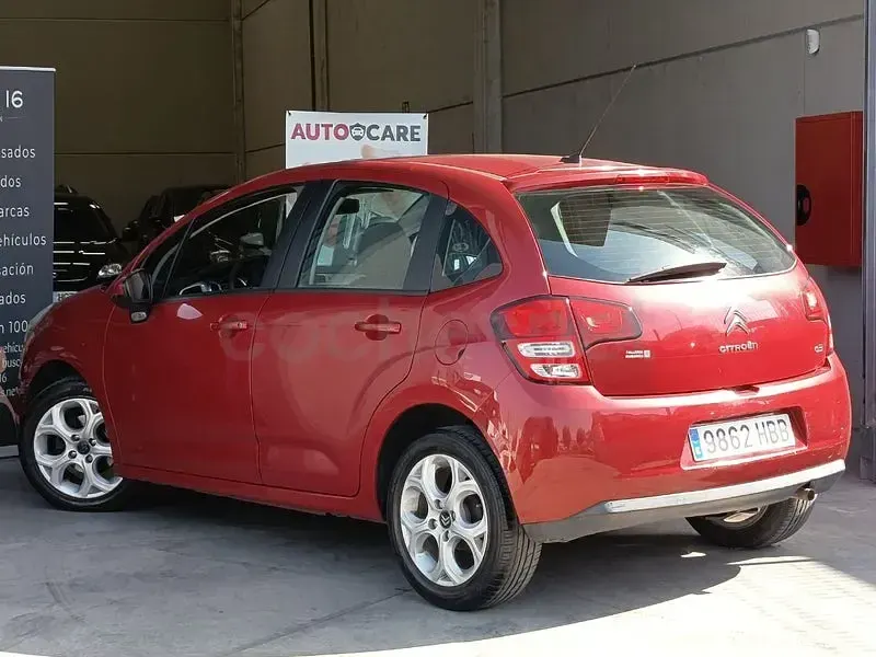 Usado Citroën C3 75 CV (55 kW) 2010 Granate Berlina