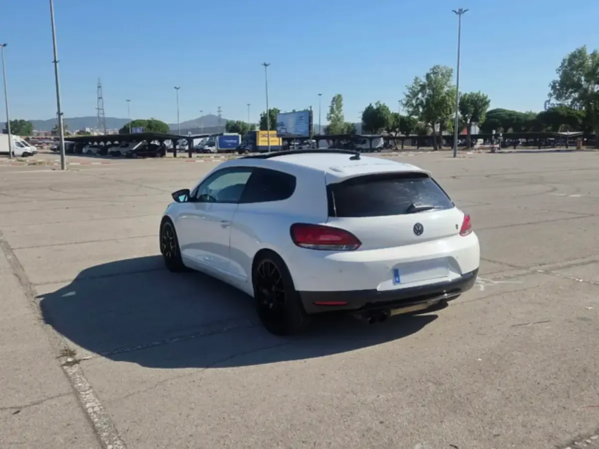 Usado VW Scirocco 200 CV (147 kW) 2009 Blanco Coupe